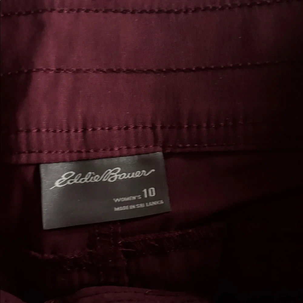 Eddie Bauer Roll Hem Bermuda Short. New with tags size 10. - Picture 2 of 5